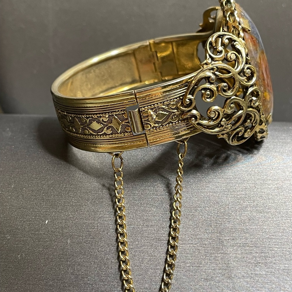 Vintage 40mm Agate Locking Cuff Bracelet  Safety Chain Victorian Look Brass Sz 7 - Picture 6 of 11